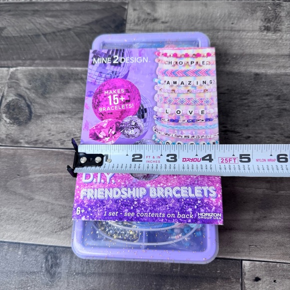 Mine 2 Design D.I.Y. Friendship Bracelet Making Kit - Picture 10 of 12